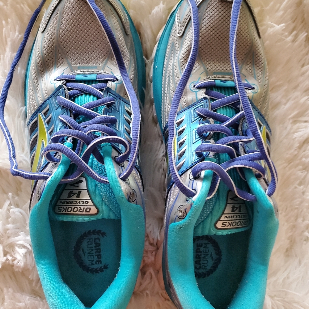 Womens size 9 Brooks Glycerine 14